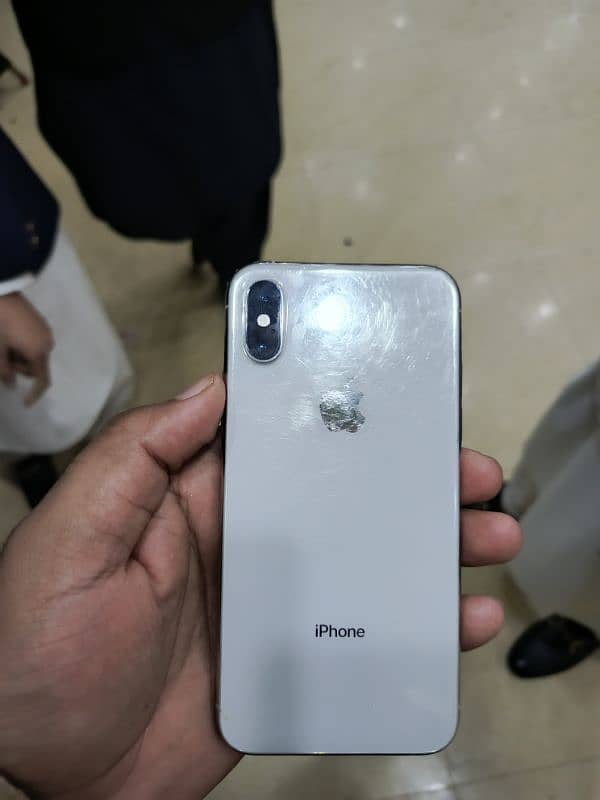 iPhone XS 256 all ok non PTA price 50000 hai raabta number 03074226918 0