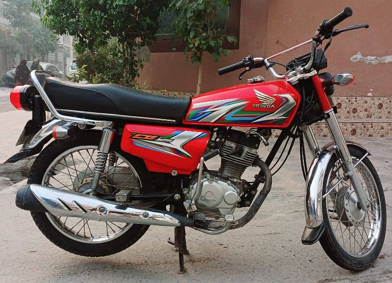 Honda CG 125 (2023 MODEL) FOR SALE IN REASONABLE PRICE 0