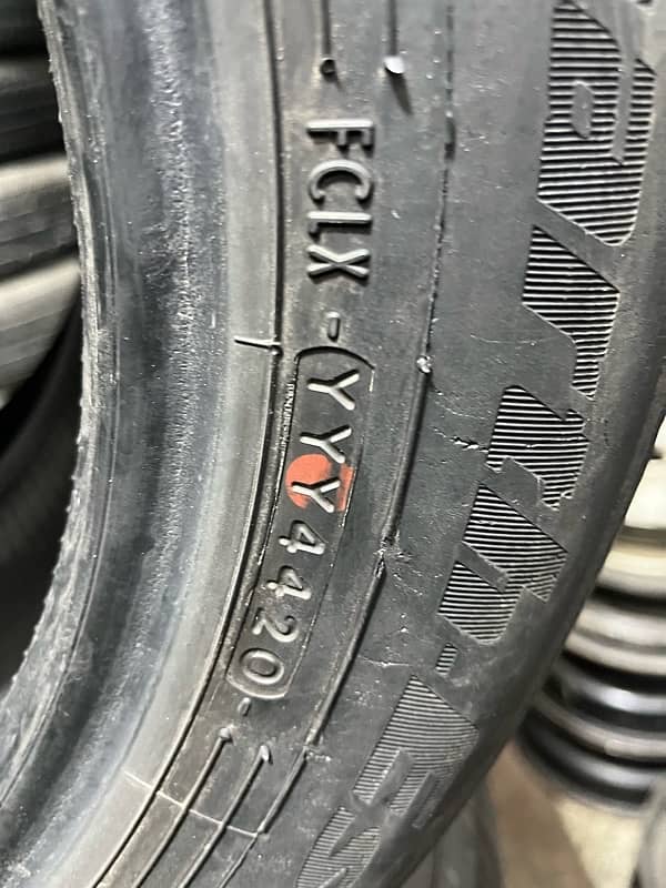 185-65-15 Yokohama Bluearth es32 2 tyres used 4