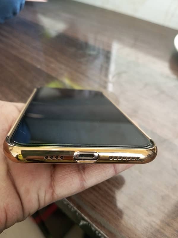 IPhone XS Max 64Gb 3