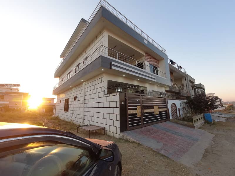 1800 Sq Ft ( 7 Marla ) Corner Brand New With Solar System. House Available For Sale in Gulshan e Sehat. In Block E E-18 Islamabad. 0