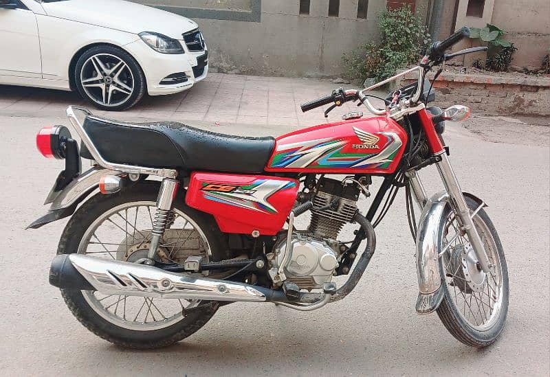 Honda CG 125 (2023 MODEL) FOR SALE IN REASONABLE PRICE 4