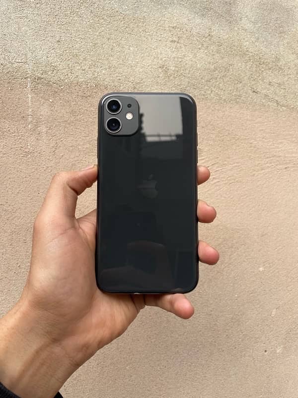 iPhone 11 (PTA Approved) 128 GB 10/10 condition 1