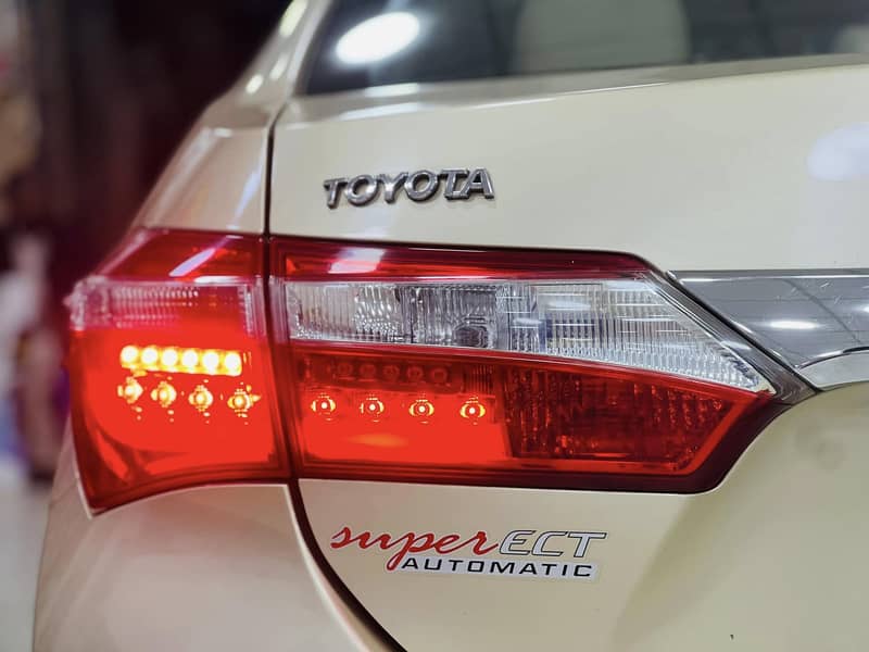 Toyota Corolla Altis 2016 7