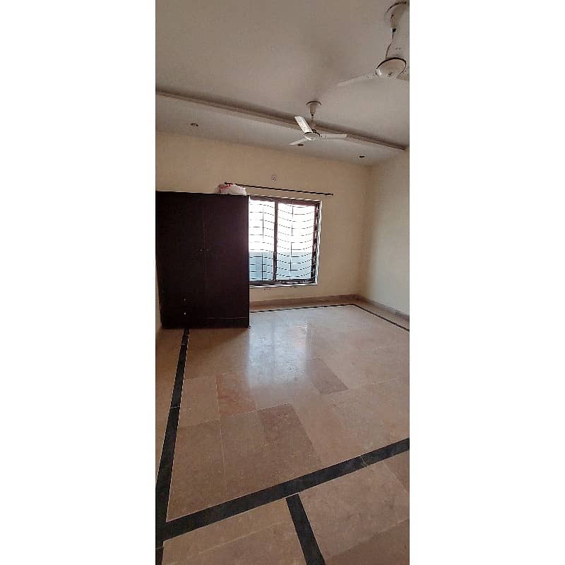 Upper Portion For Rent in G-13 (14 Marla) 1