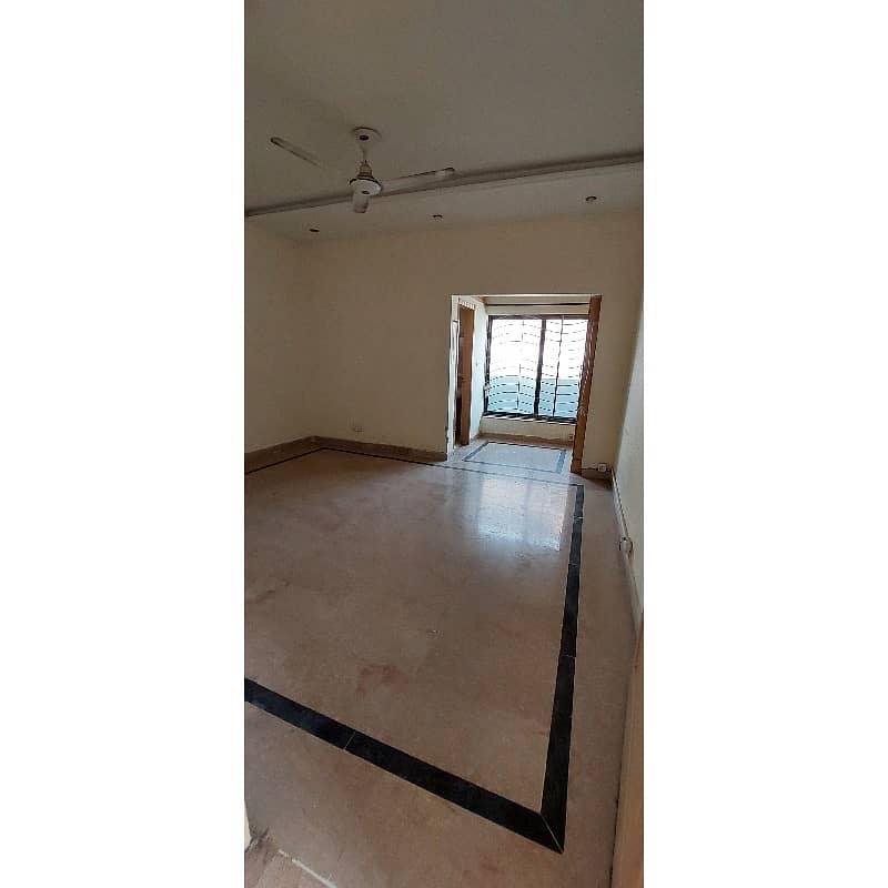 Upper Portion For Rent in G-13 (14 Marla) 2