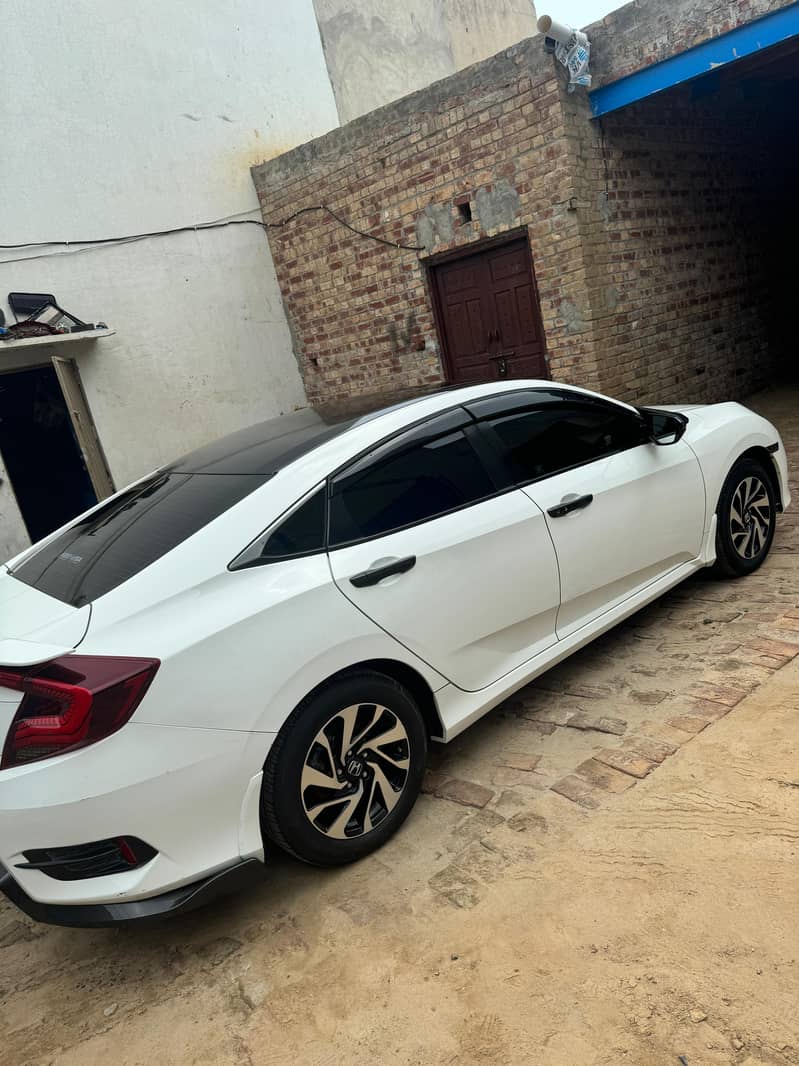 Honda Civic Turbo 1.5 Model 2017 (Total janian) 11