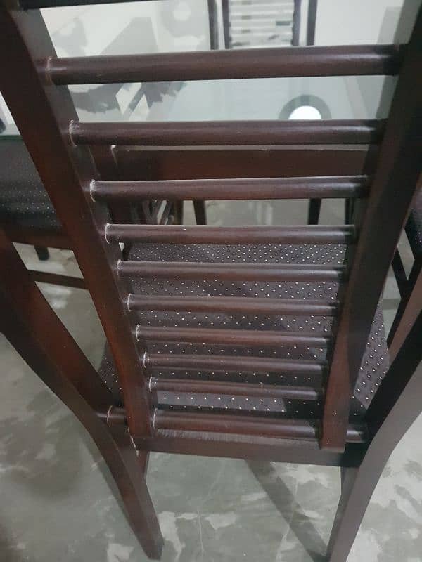 Brand new dinning table with 4 chairs 4