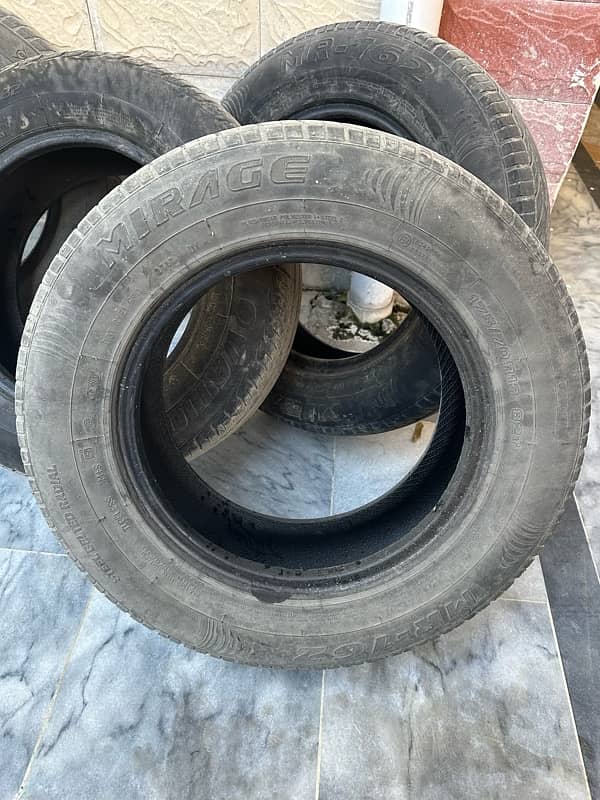 Car Tyres 175,70,R13 1