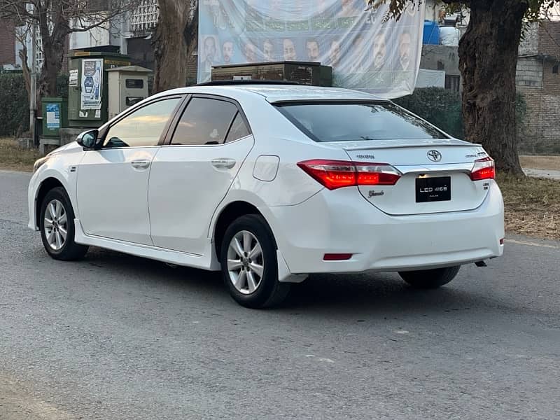 Toyota Altis Grande 2016 3