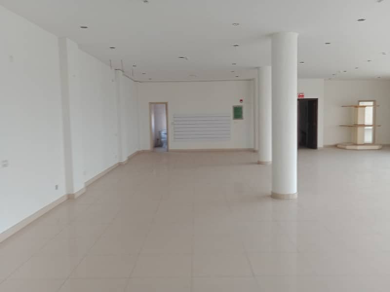 4000 SQUARE FEET OFFICE BASEMENT BRAND NEW PLAZA WITH ELEVATOR EXCELLENT LOCATION 0