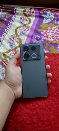 Infinix note 40 4g 16/256gb with magsafe powerbank Just 1 week used