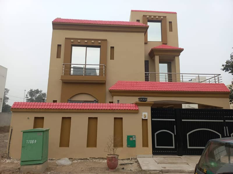 10 Marla Renovated House Available For Sale In Tipu Sultan Block Sector F Bahria Town Lahore 3