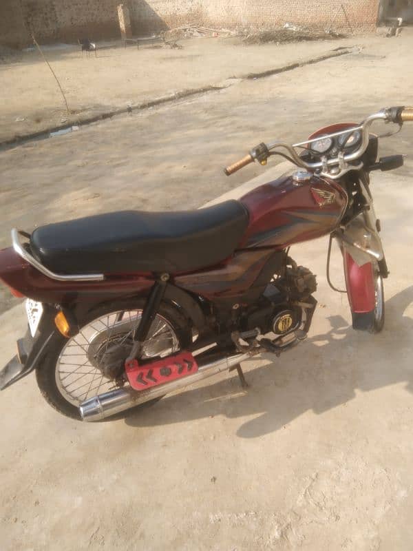 Honda Dream Okara Number 2