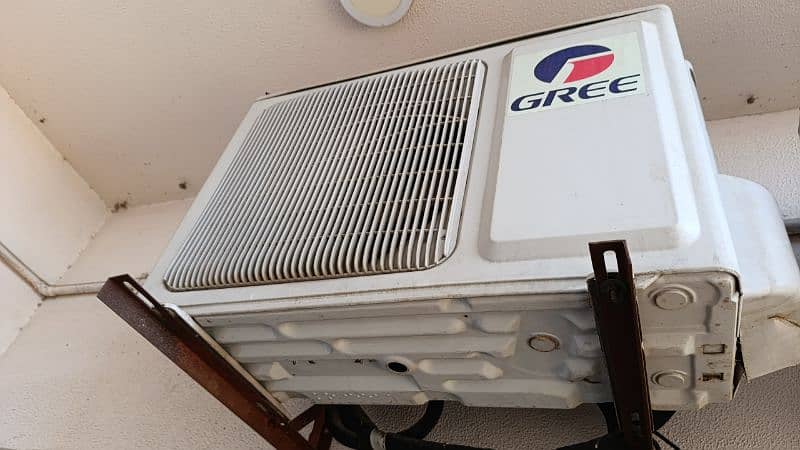 Gree 1 Ton AC. Split Air conditioner 1