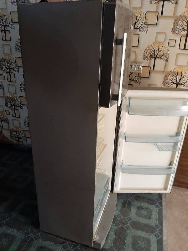 electrolux fridge full size 6