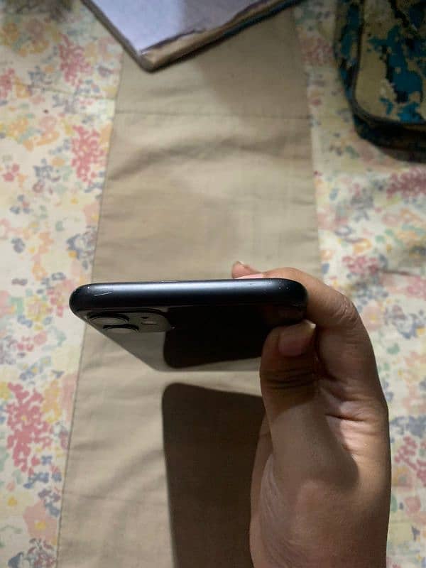 Iphone 11 condition 10/10 64Gb non pta 3