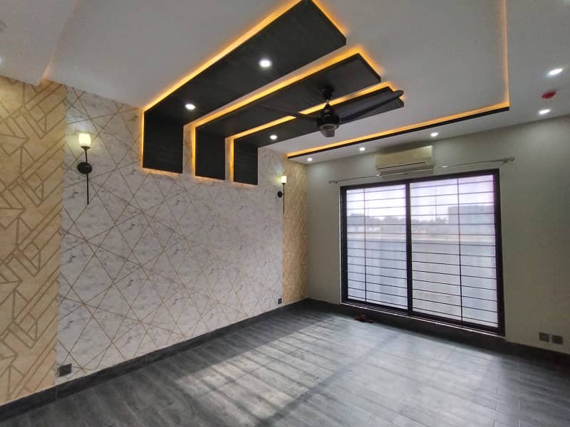 1 Kanal Modern Design Low Price Brand New Luxury Palace FOR RENT 8