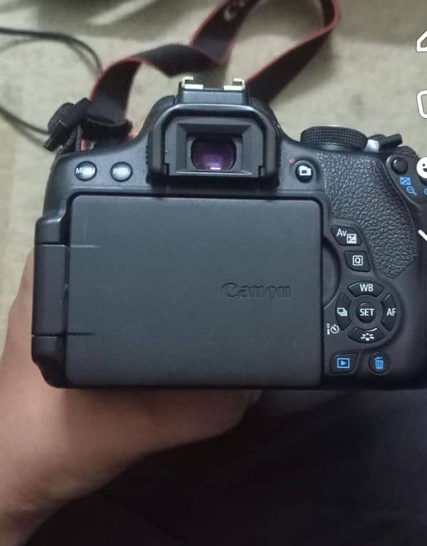 canon 750D 0