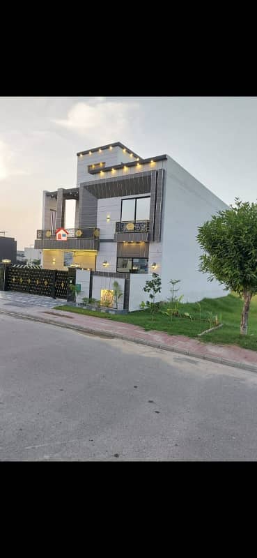 Brand New 10 Marla House Available For Sale In Golf View Residencia Phase 1 Bahria Town Lahore 0