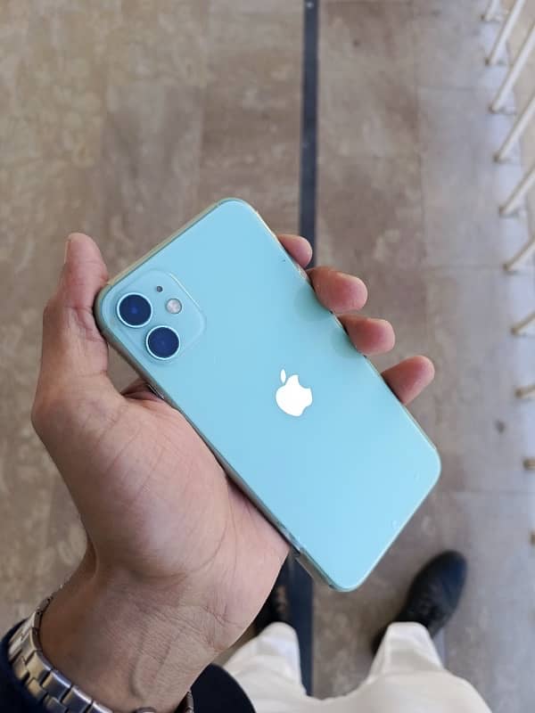 Iphone 11 64 GB PTA Approved 10/10 0