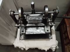 manual cutting press for leather and chapal