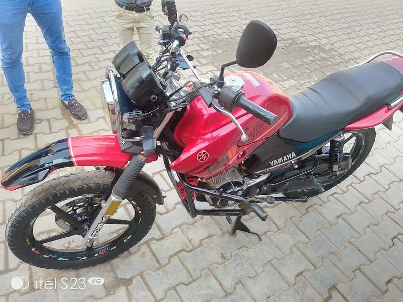 yahama 125 YBRG bikes for sale in Lahore 03144877010 3