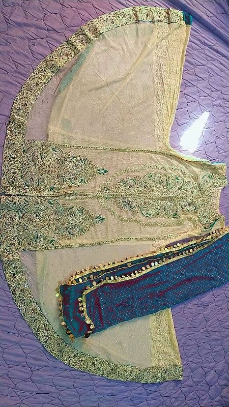 2 piece embroidery suit urgent sell 0