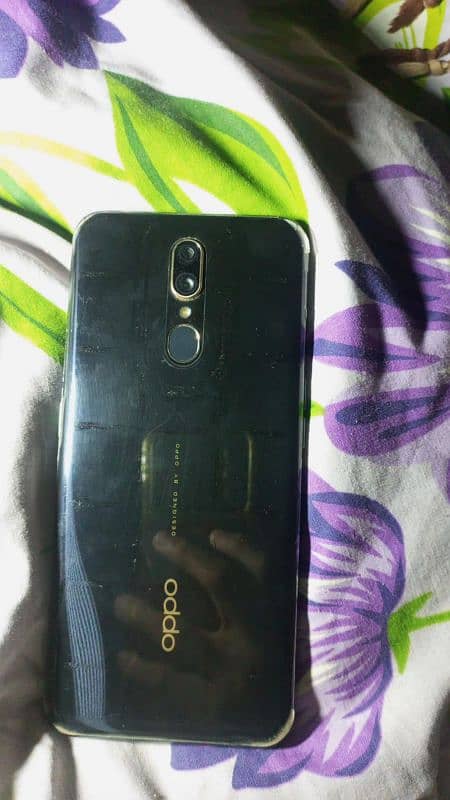 OPPO f11 10by10 condition with box 0