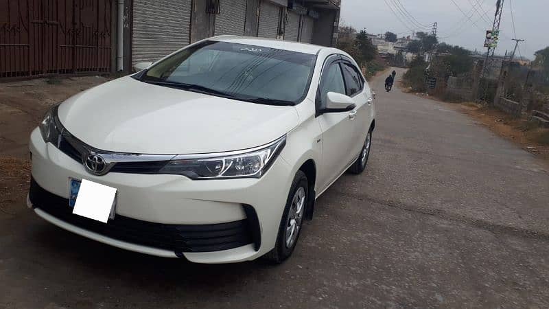 Toyota Corolla GLI 2018 good condition 2