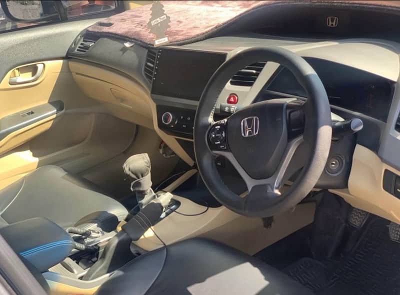 Honda Civic VTi 2012 1