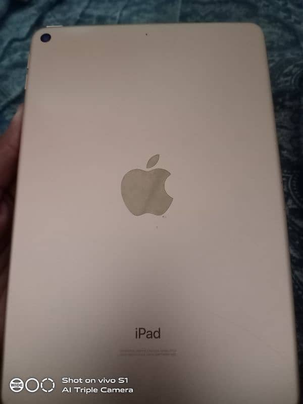 Used IPad Mini 5 for sale. . Price: 55000Fnf. . . . 0