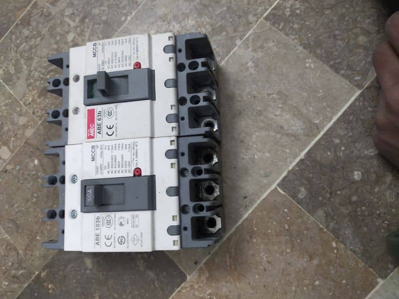 Read carefully add AC DC BREAKER 3phase breaker 8