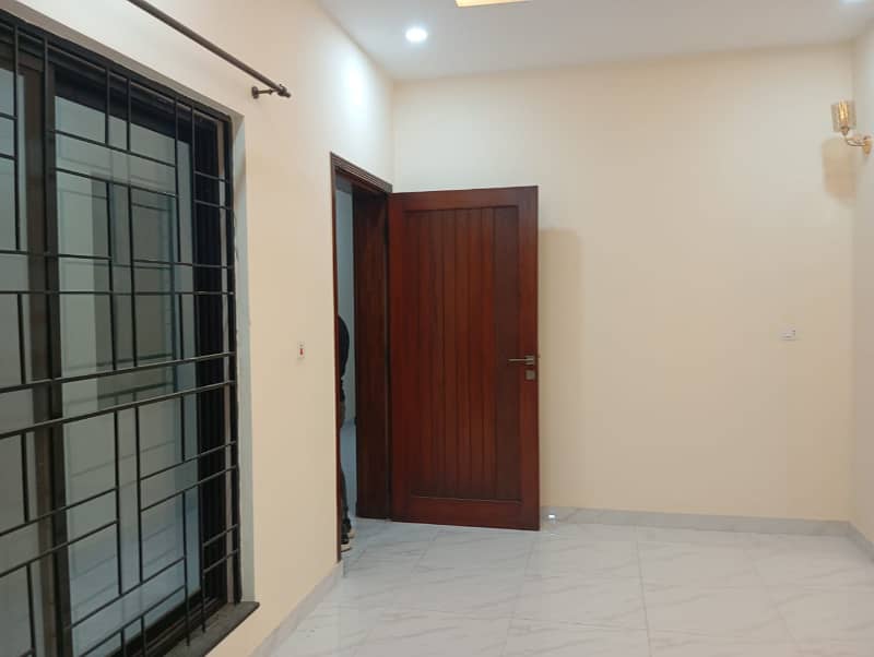 Brand New 10 Marla Upper Portion For Rent in Bahria Town Lahore 2