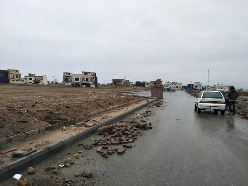 10 Marla Pair Plots Top-Heighted Location with Direct Access to Bahria Expressway 11