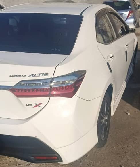 Toyota Altis Grande 2022 1