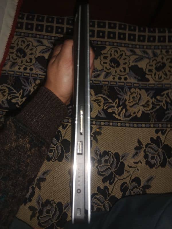 "Dell Laptop Model 23H2 - 9