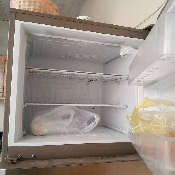 pel refrigerator very very good condition 100/100 1