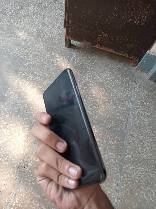 iPhone 11 Pro Max 10/10 condition 5