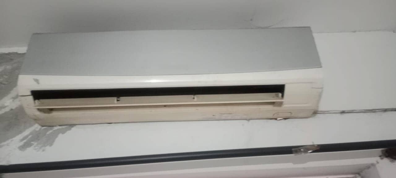 Haier 1.5 Tone split AC for Sale Good Condition 5