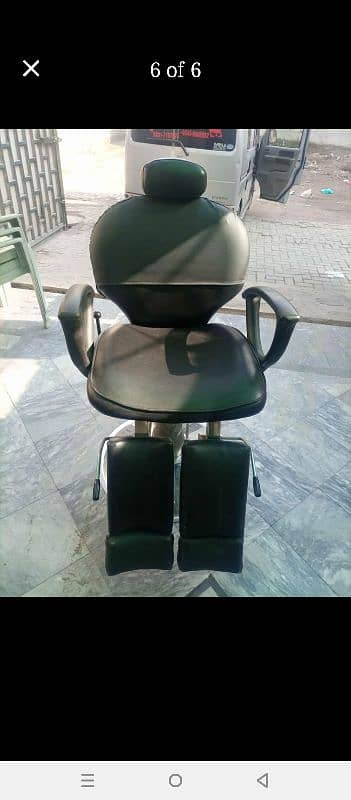 saloon sofa. barber chair. 0