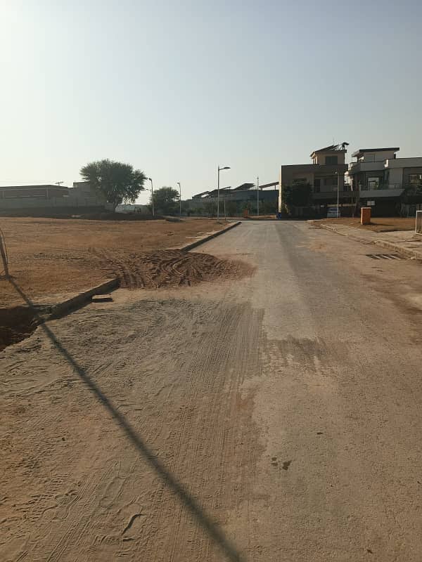 12 marla plot for sale Bahria phase 8 Rawalpindi 0