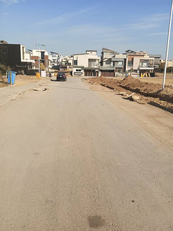 12 marla plot for sale Bahria phase 8 Rawalpindi 3