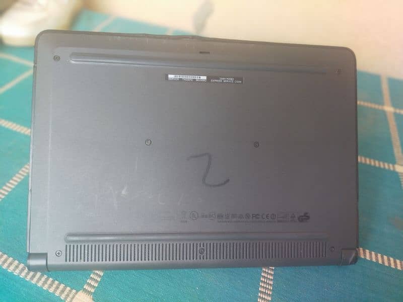 Dell Chromebook ( window 10) 9/10 condition 7+ hours battery timing 4