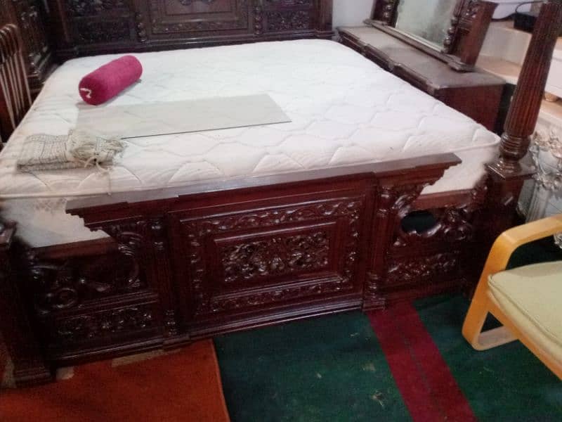 Complete wooden bed for sale 2