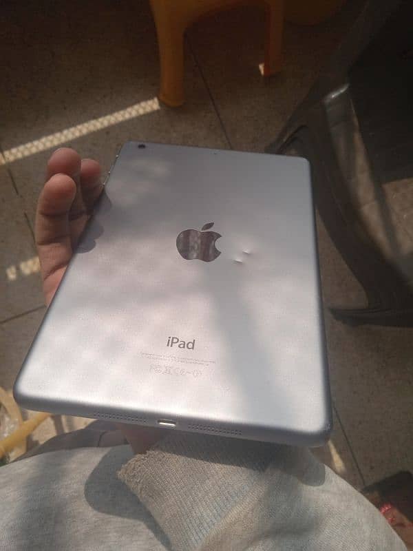 ipad mini 2 (32)gb . . . 1