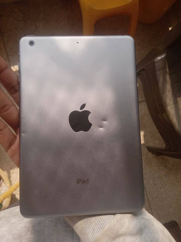 ipad mini 2 (32)gb . . . 2