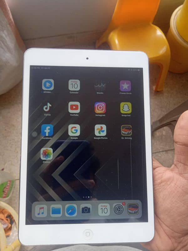 ipad mini 2 (32)gb . . . 4