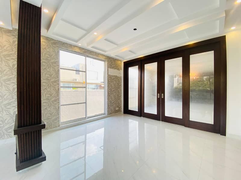 1 Kanal Modern Design Low Price Brand New Luxury Palace for rent in phase 6 8