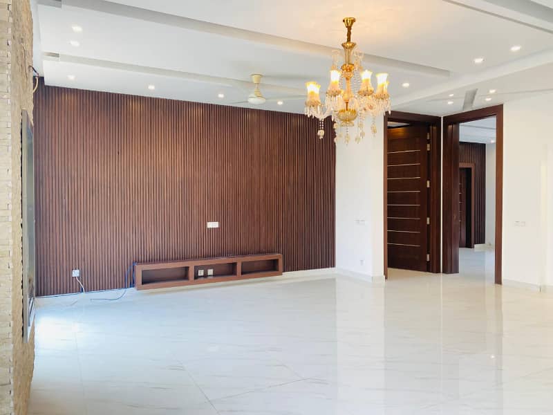 1 Kanal Modern Design Low Price Brand New Luxury Palace for rent in phase 6 10